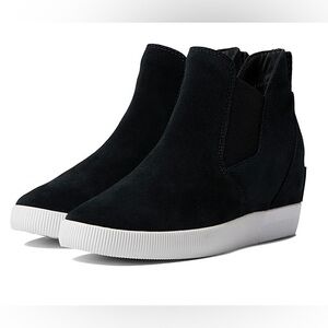 EUC Sorel Out 'N About Slip-On Wedge Boots | Size 8.5 | Black Suede Casual